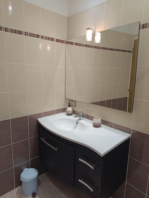 Appartement 2 A 4 Personnes Antraigues 외부 사진